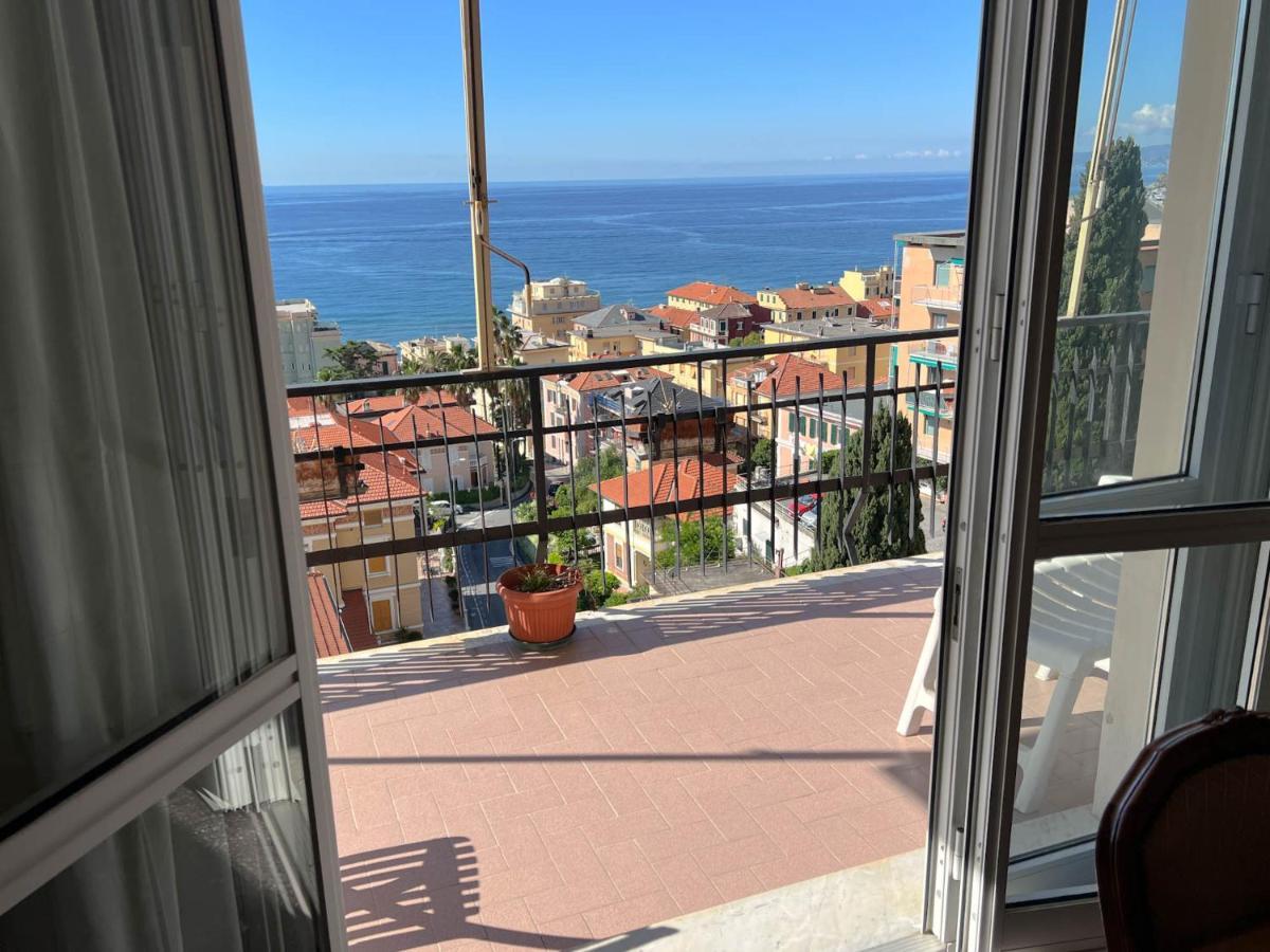Grande Appartamento Vista Mare Varazze Exterior photo